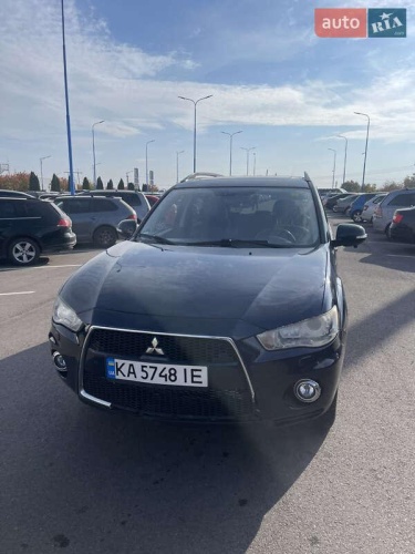 Mitsubishi Outlander XL 2012