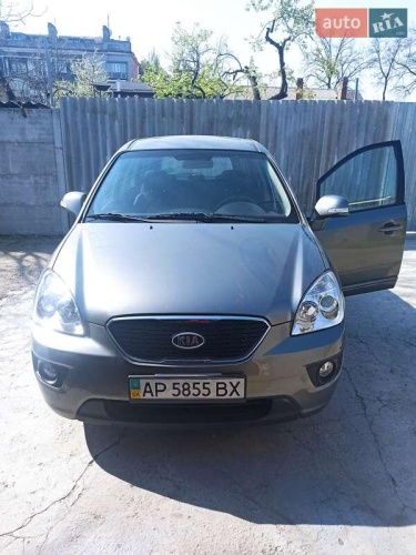 Kia Carens 2011