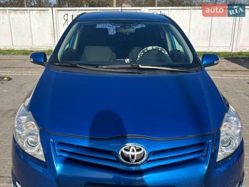 Toyota Auris 2011