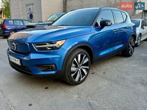 Volvo XC40 2021