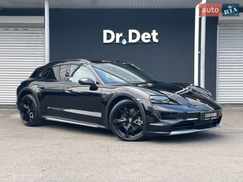 Porsche Taycan Cross Turismo 2023