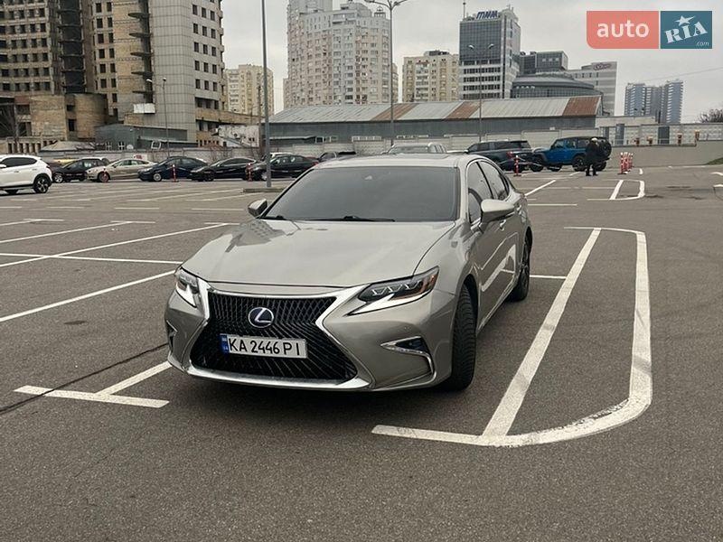 Lexus ES 2016