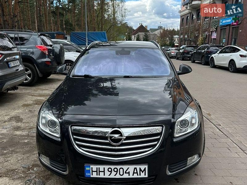 Opel Insignia 2011