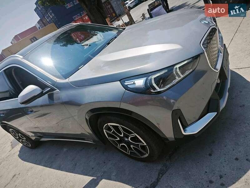 BMW iX1 2024