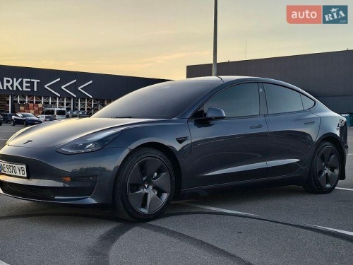 Tesla Model 3 2023