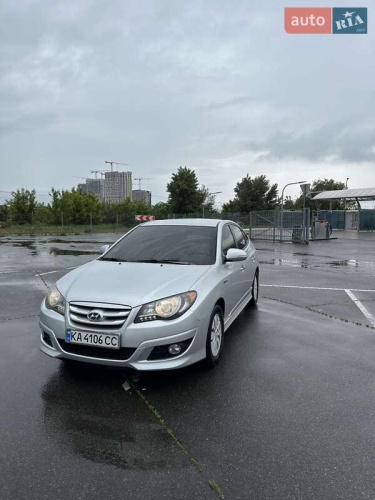 Hyundai Avante 2009