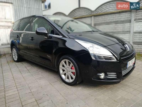 Peugeot 5008 2012