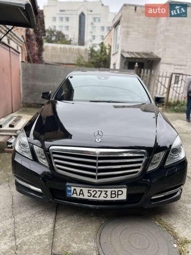 Mercedes-Benz E-Class 2012