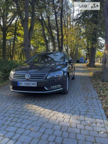 Volkswagen Passat 2011