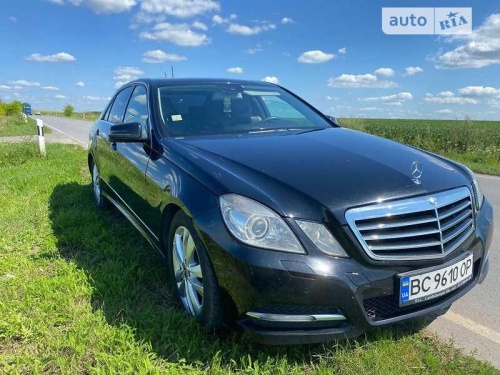 Mercedes-Benz E-Class 2011