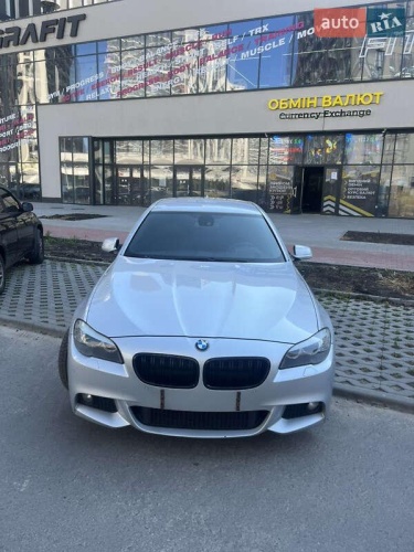 BMW 5 Series 2011