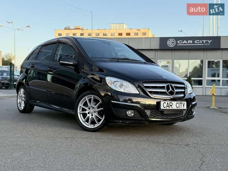 Mercedes-Benz B-Class 2011
