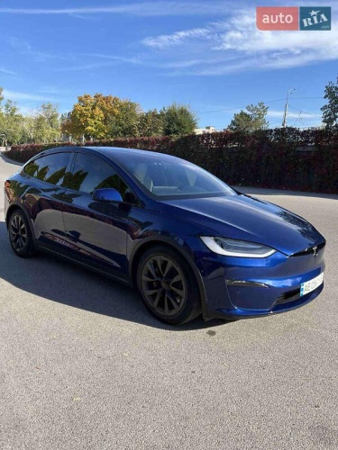 Tesla Model X 2022