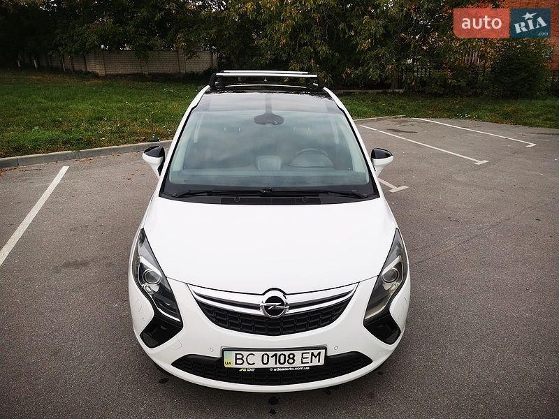 Opel Zafira 2012