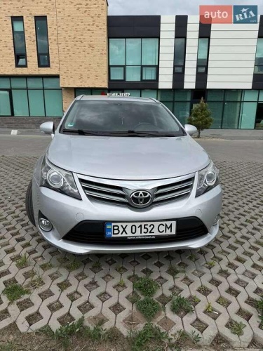Toyota Avensis 2013