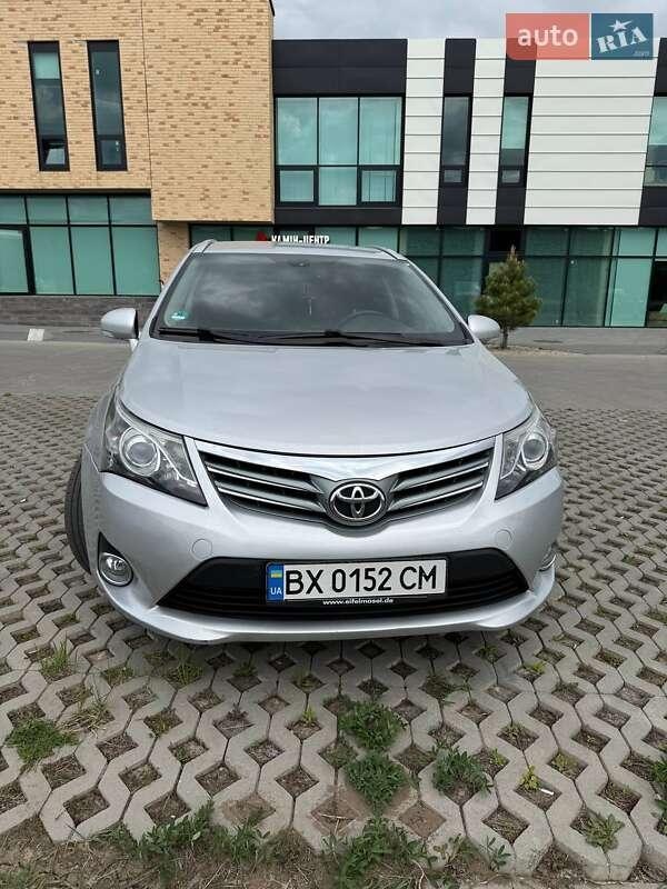 Toyota Avensis 2013