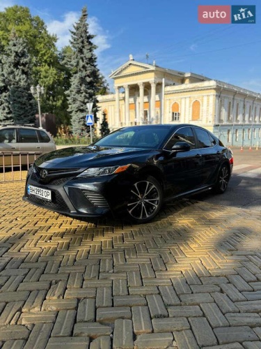 Toyota Camry 2018
