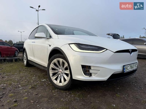 Tesla Model X 2018