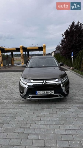 Mitsubishi Outlander 2018