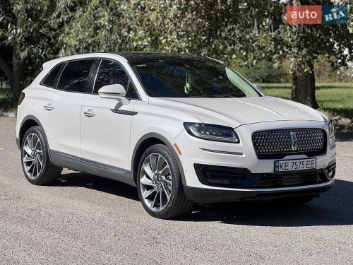 Lincoln Nautilus 2019
