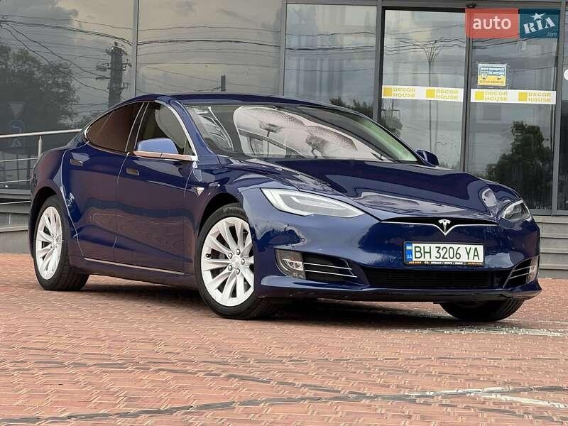 Tesla Model S 2016