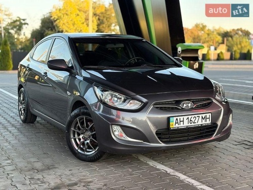 Hyundai Accent 2011