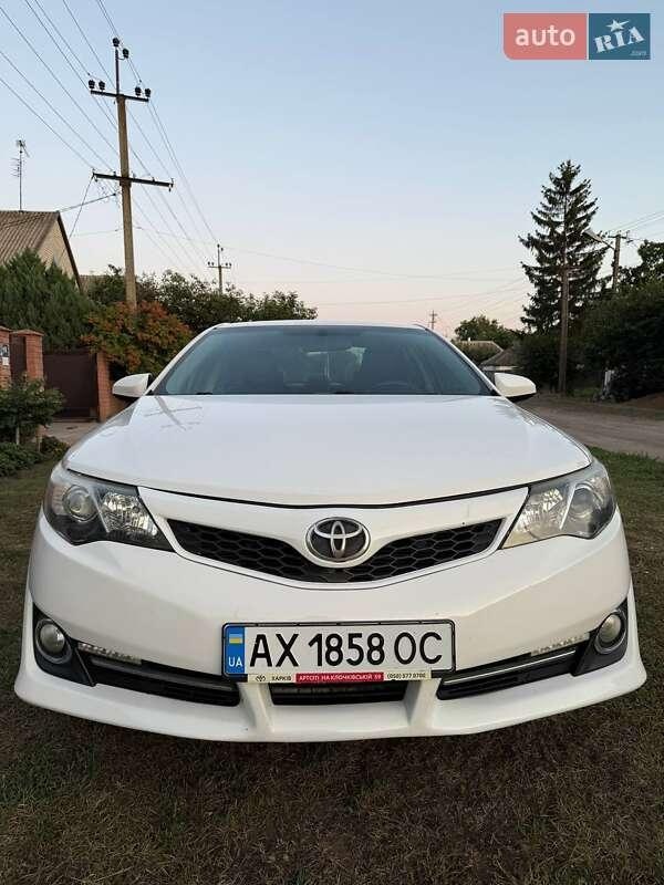 Toyota Camry 2012