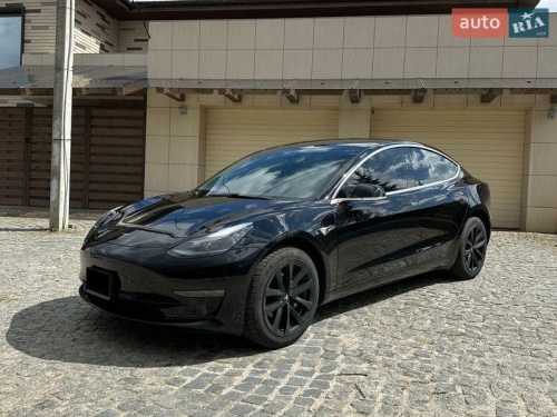 Tesla Model 3 2020