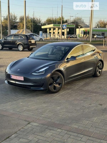 Tesla Model 3 2018