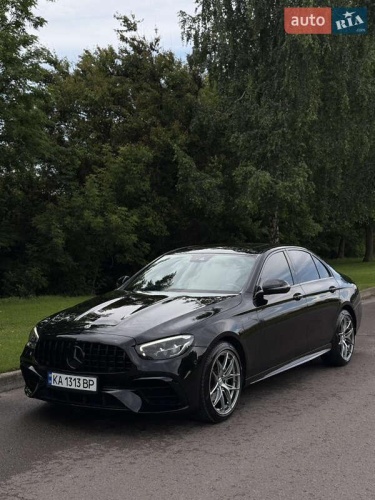 Mercedes-Benz E-Class 2021
