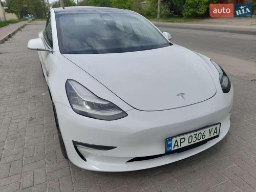 Tesla Model 3 2018