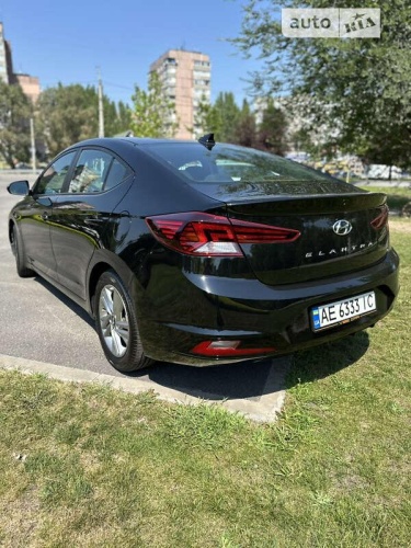Hyundai Elantra 2019