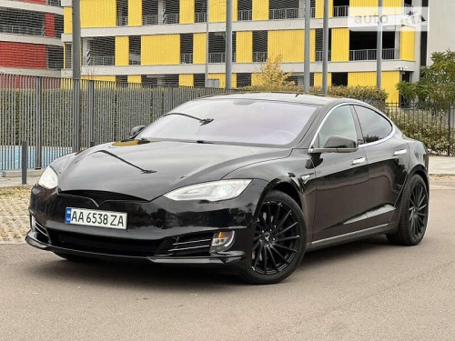 Tesla Model S 2014