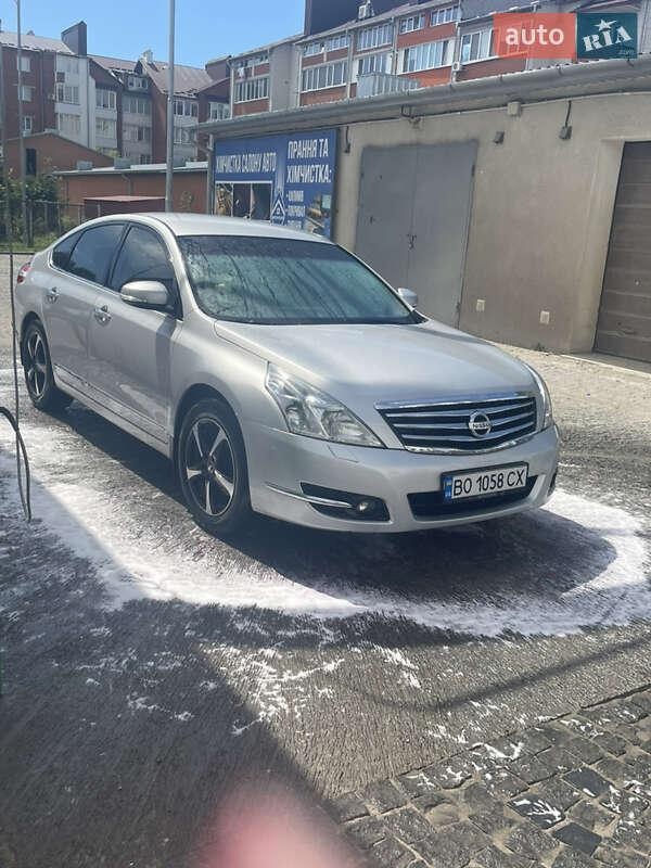 Nissan Teana 2010