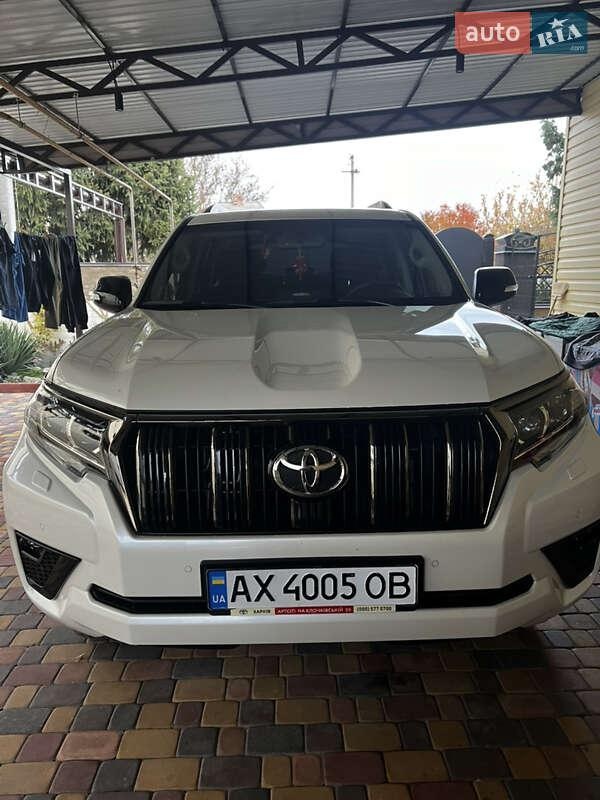 Toyota Land Cruiser Prado 2021