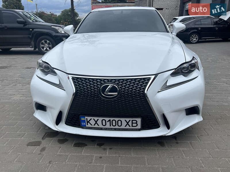Lexus IS 2016