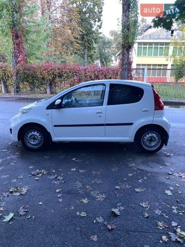 Peugeot 107 2011