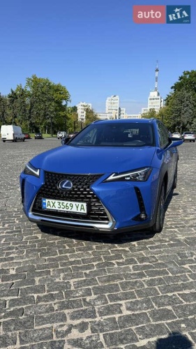 Lexus UX 2020