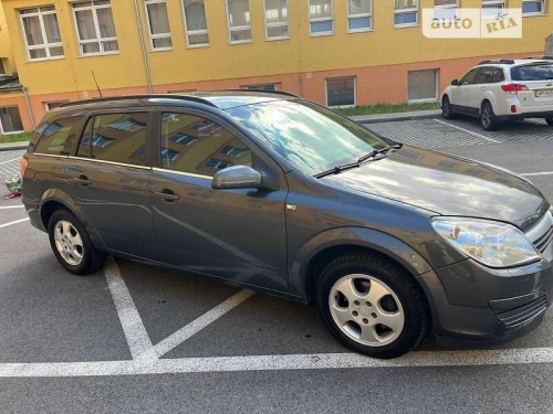 Opel Astra 2010