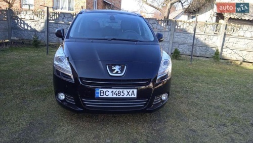 Peugeot 5008 2013
