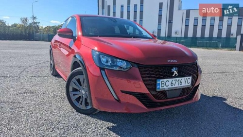 Peugeot e-208 2021
