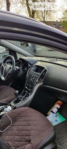 Opel Astra 2011