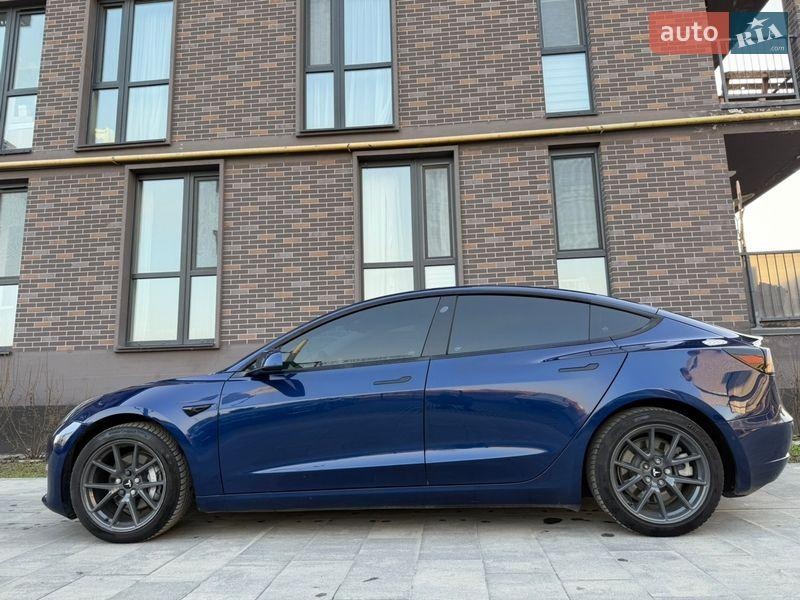 Tesla Model 3 2022