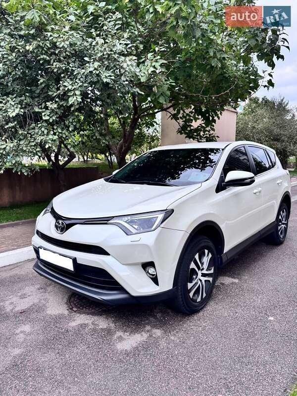 Toyota RAV4 2016