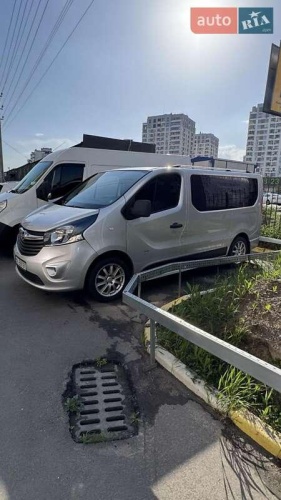 Opel Vivaro 2015