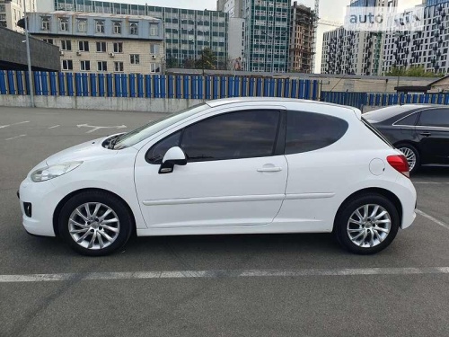 Peugeot 207 2011