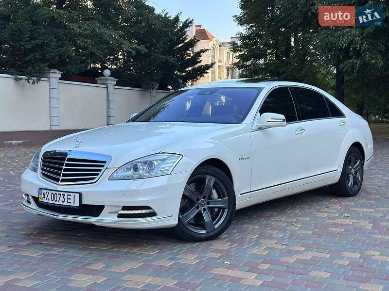 Mercedes-Benz S-Class 2012