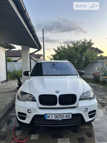 BMW X5 2011