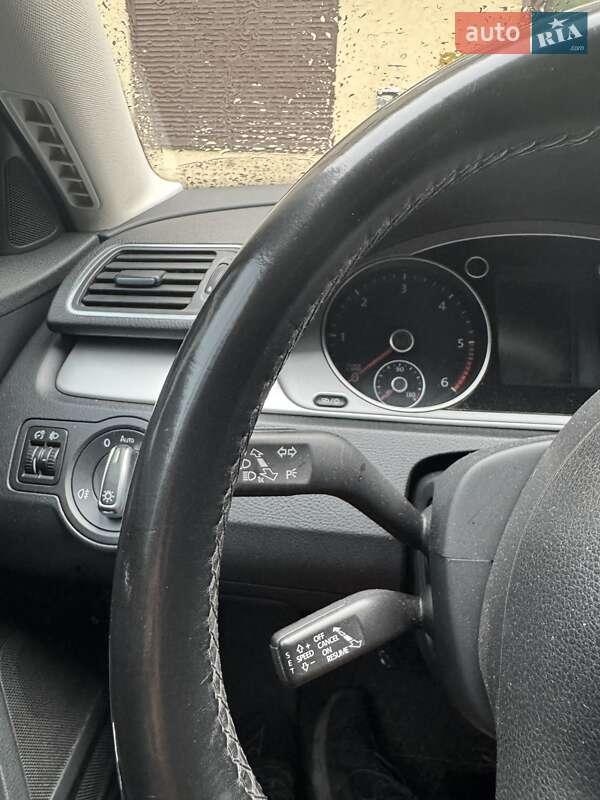 Volkswagen Passat 2013