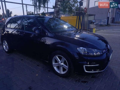 Volkswagen e-Golf 2015